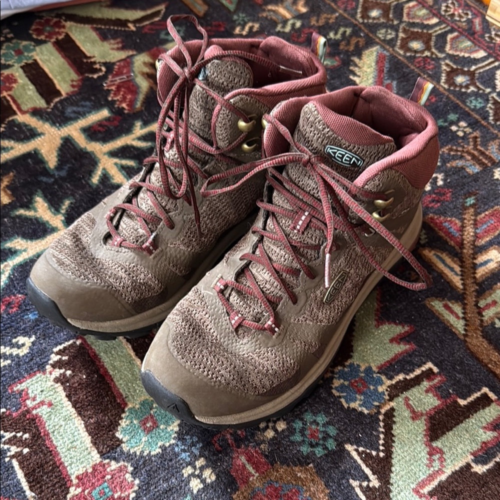 Keen Women's Brown Hiking Shoes
